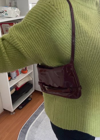 Bordo Parlak Deri Tokalı Kadın Çanta - Görsel 5