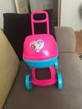 Pembe araba