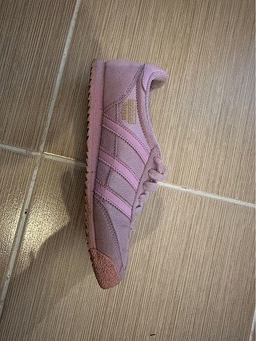 Adidas pudra spor ayakkabı