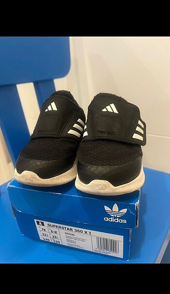21 Beden siyah Renk Adidas spor çocuk ayakkabısı