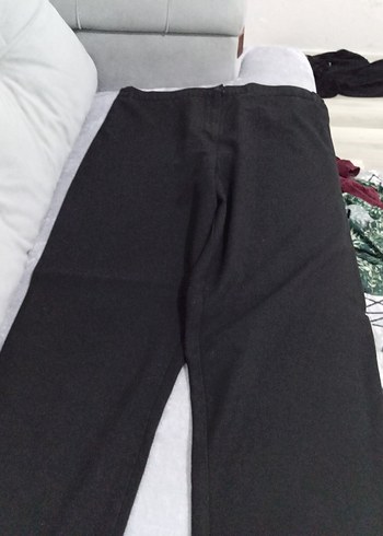 Siyah Kadın Düz Kesim Kumaş Pantolon - Görsel 3