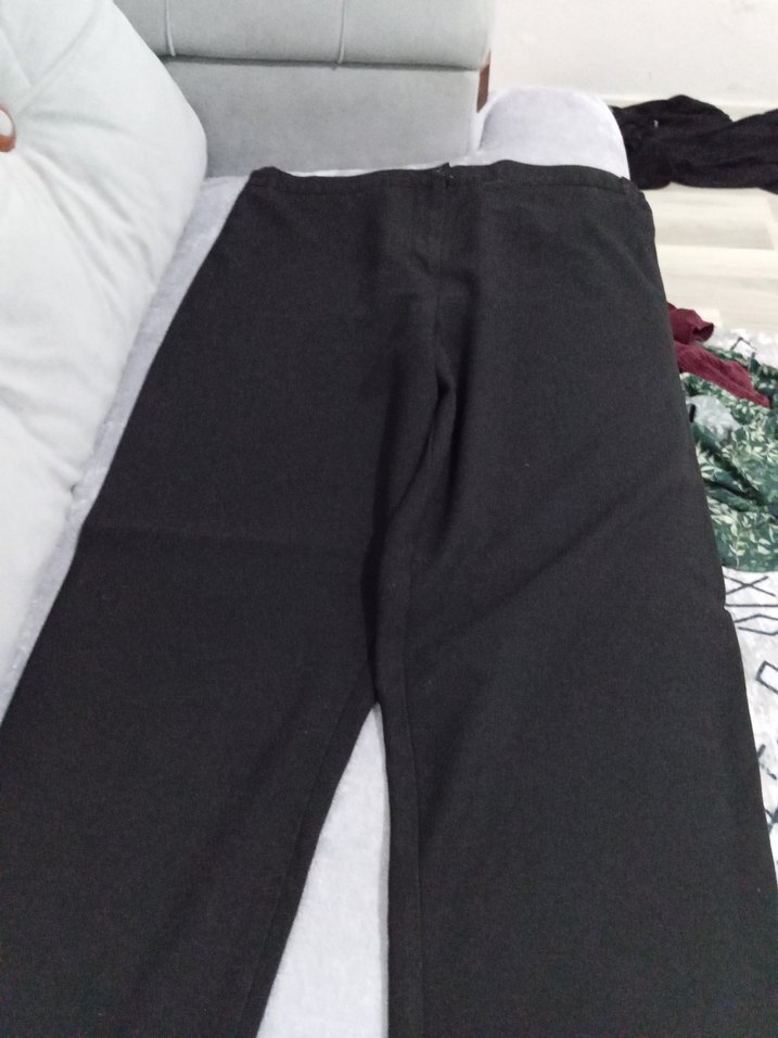 Siyah Kadın Düz Kesim Kumaş Pantolon - Görsel 3