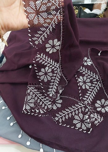 Boncuk İşlemeli Siyah Kadın Şal - Görsel 2