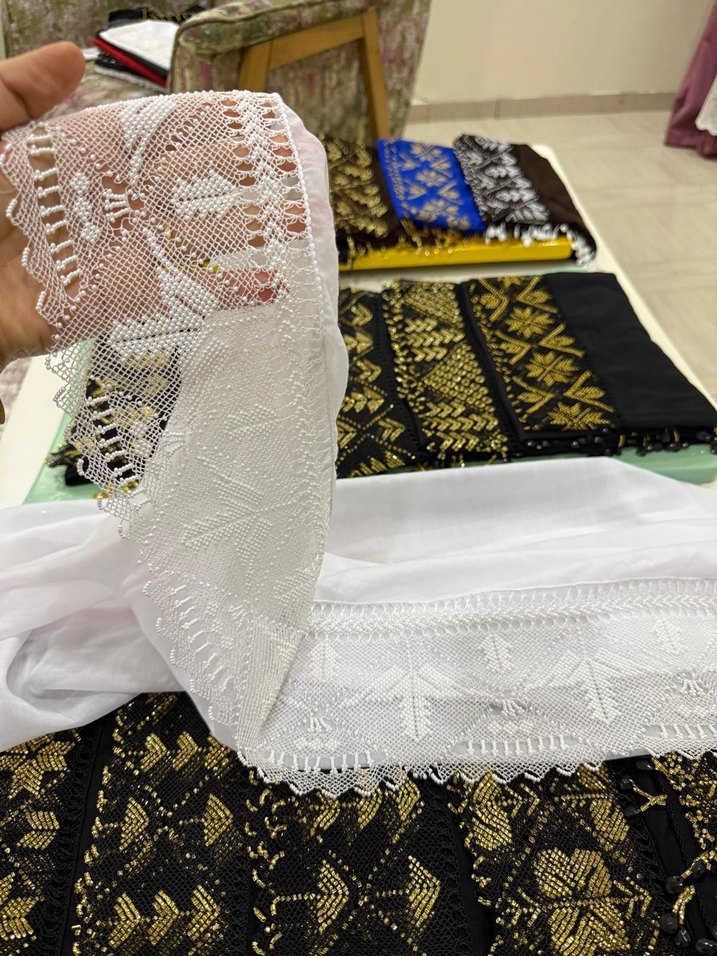 Boncuk İşlemeli Siyah Kadın Şal - Görsel 4