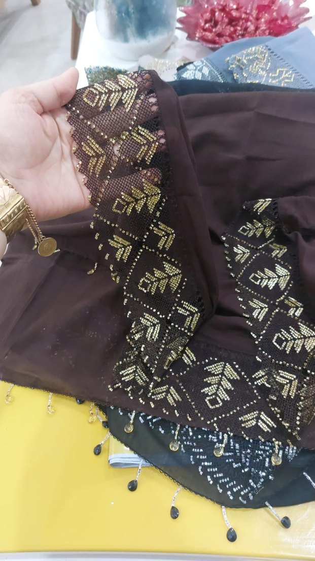 Boncuk İşlemeli Siyah Kadın Şal - Görsel 5