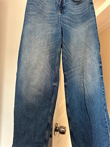38 Beden mavi Renk Bershka oversize uzun bol paça jean