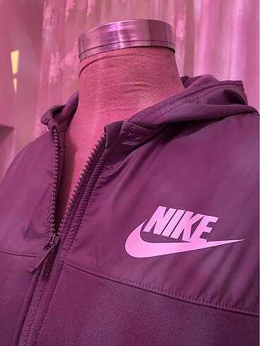 Nike sweatshirt