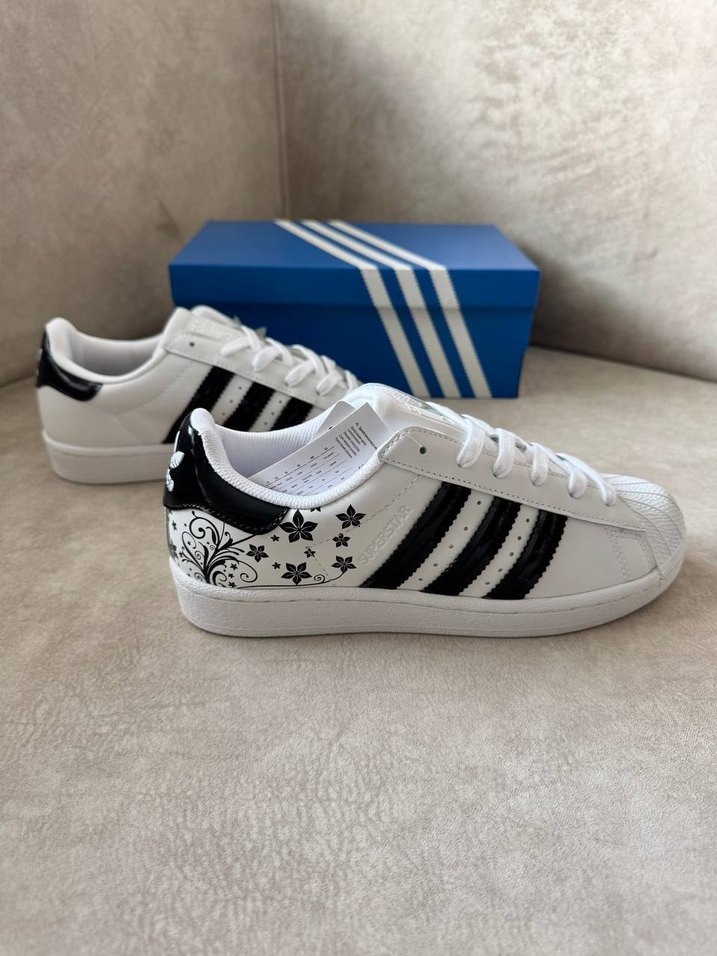 Adidas Beyaz Superstar Spor Ayakkabı - Görsel 2