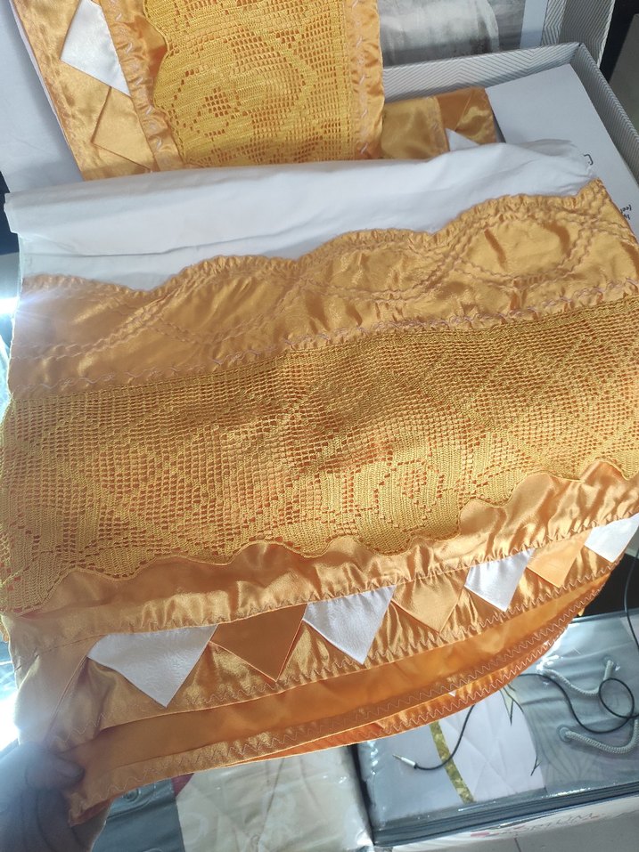 Sarı İşlemeli Parlak pike takımı - Görsel 5