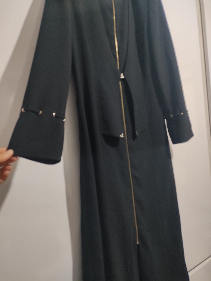 Siyah Uzun Kadın Kaban - Gotik Stil - Görsel 2