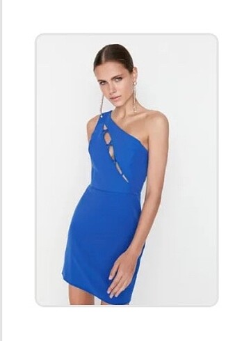 Saks cut out detaylı elbise