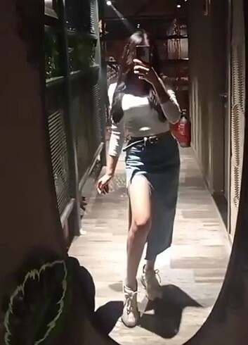 Midi yırtmaçlı etek