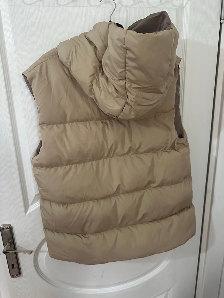 Kadın Bej Kapüşonlu Fermuarlı Yelek - Görsel 4