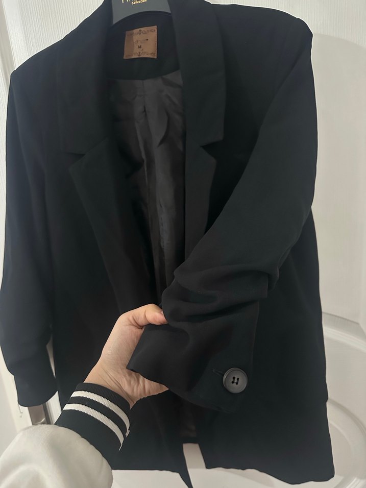 Siyah Düğmeli Kadın Midi Blazer - Görsel 4