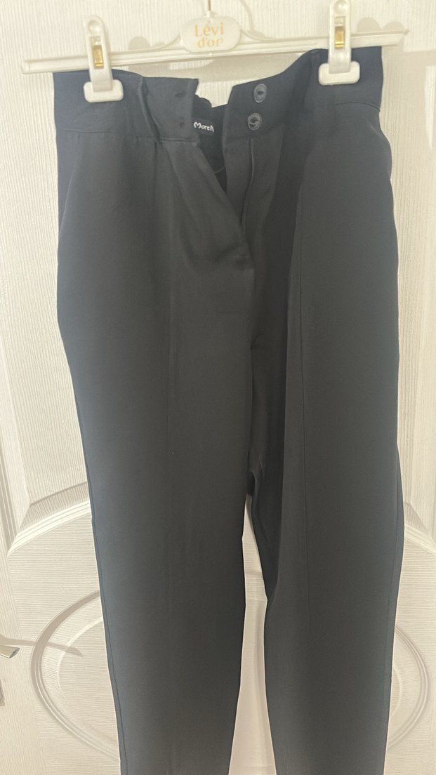 Kadın Siyah Kemerli Midi Kumaş Pantolon - Görsel 2