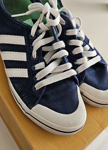 Adidas spor ayakkabi 