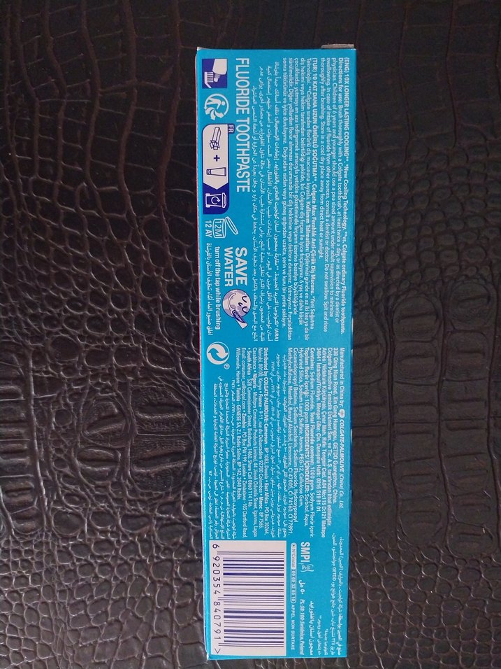 Colgate MaxFerahlik Diş Macunu 50 ml - Görsel 3