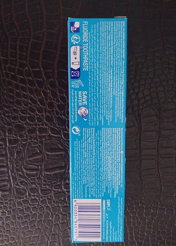 Colgate MaxFerahlik Ultrafreeze Diş Macunu 50 ml sifir urun - Görsel 4