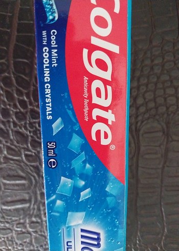Colgate MaxFerahlik Ultrafreeze Diş Macunu 50 ml sifir urun - Görsel 5