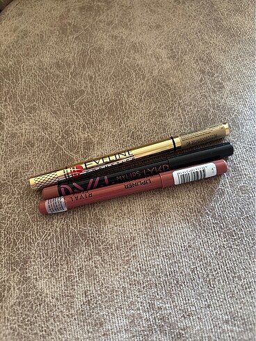 dudak kalemi ve eyeliner