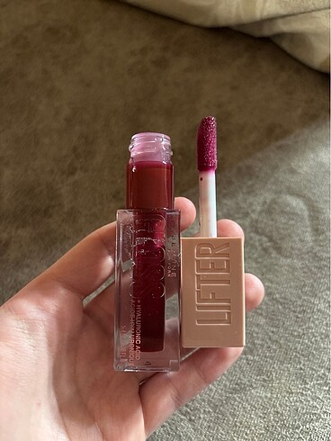 Beden maybelline lifter gloss