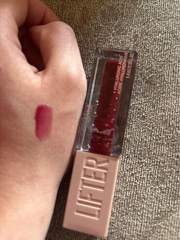 Beden Renk maybelline lifter gloss