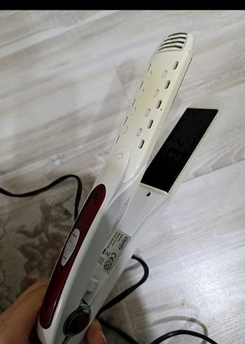 Diğer Gri ve Beyaz Saç Düzleştirici