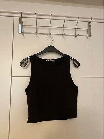 Siyah Crop