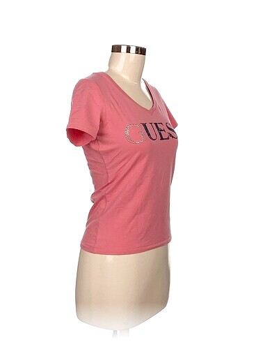 Guess Guess T-shirt %70 İndirimli.