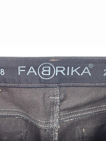 27 Beden siyah Renk Fabrika Jean / Kot %70 İndirimli.