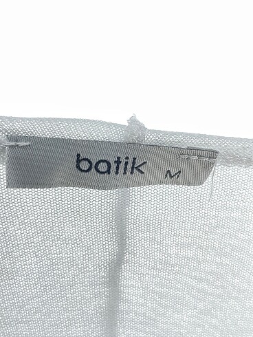 m Beden beyaz Renk Batik Bluz %70 İndirimli.