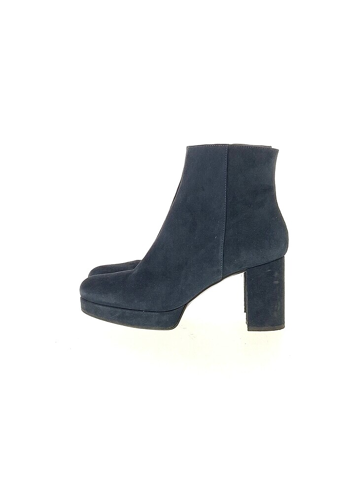 Elle Bot %70 İndirimli. - Görsel 1