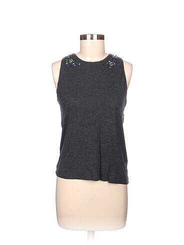 H&M T-shirt %70 İndirimli.
