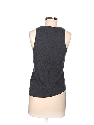 36 Beden H&M T-shirt %70 İndirimli.
