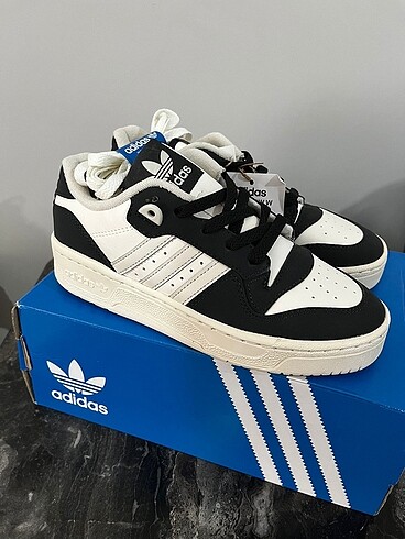 Adidas Rıvaly low