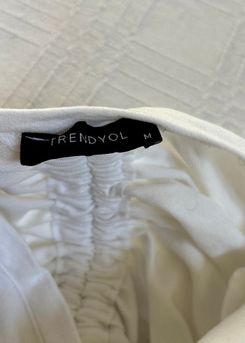 Trendyol & Milla Beyaz Uzun Kollu arkası ayarlanabilir sweat