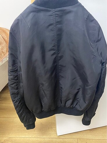 m Beden siyah Renk Stradivarius m beden bomber ceket