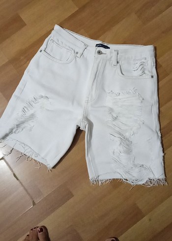 27 Beden Levi'S Made&Crafted Beyaz Yırtık Denim Şort