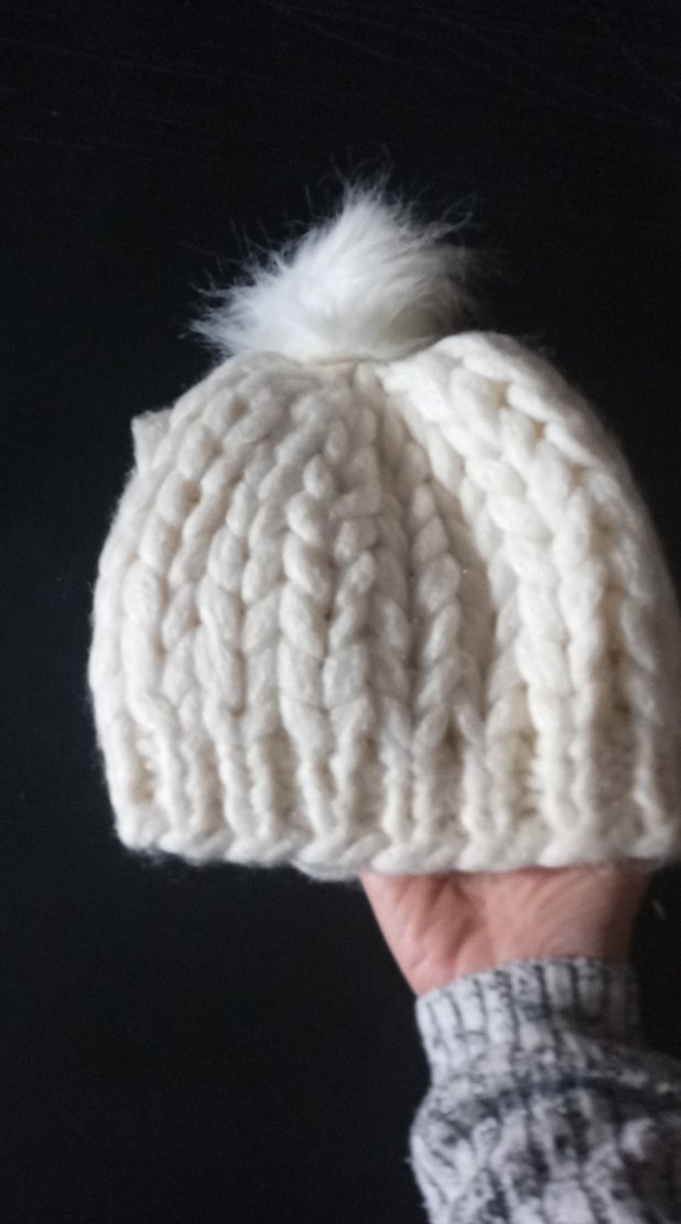 Krem ponponlu hand made - Görsel 3