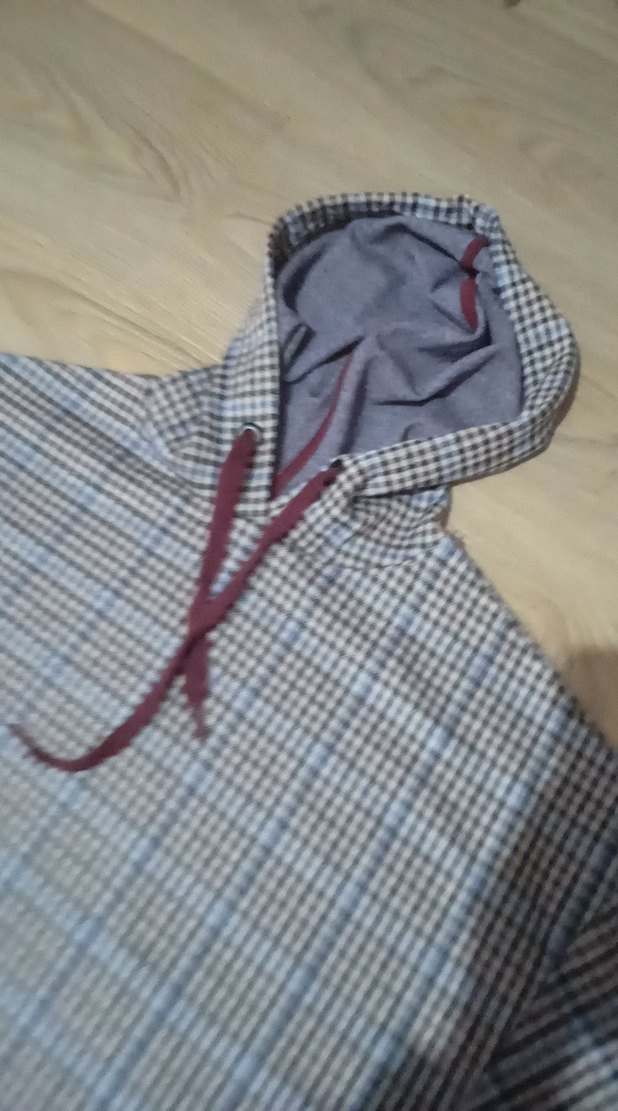 Stradivarius m ekoseli kapüşonlu - Görsel 4