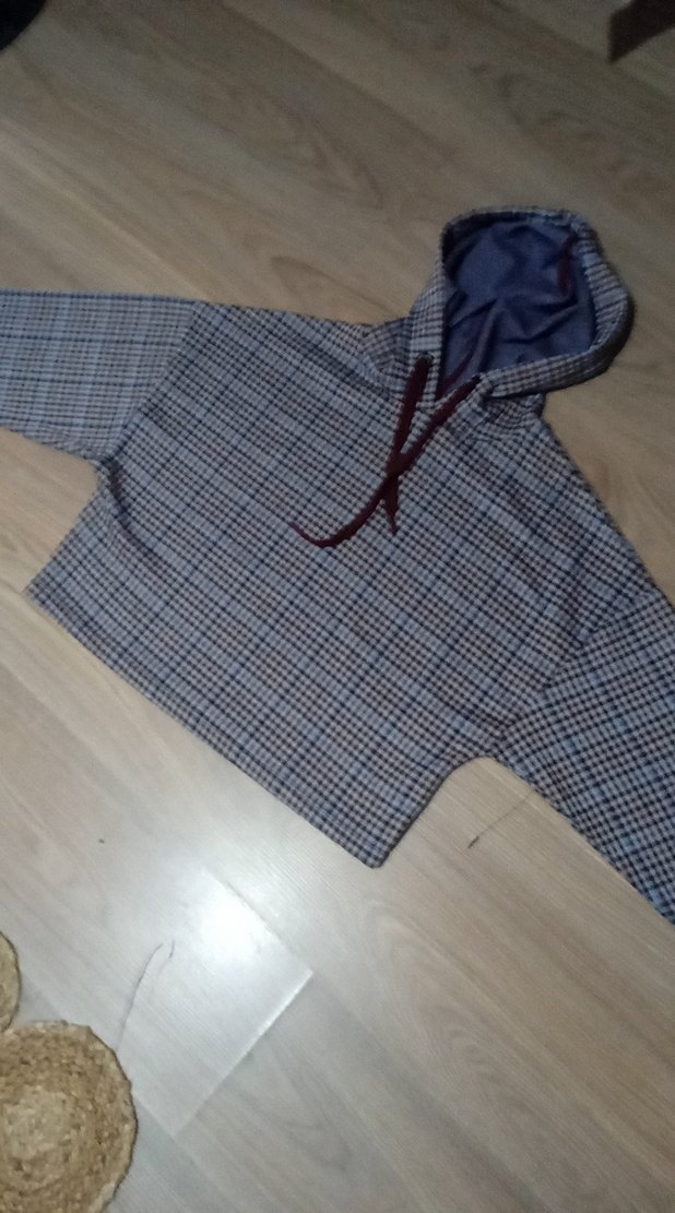 Stradivarius m ekoseli kapüşonlu - Görsel 3