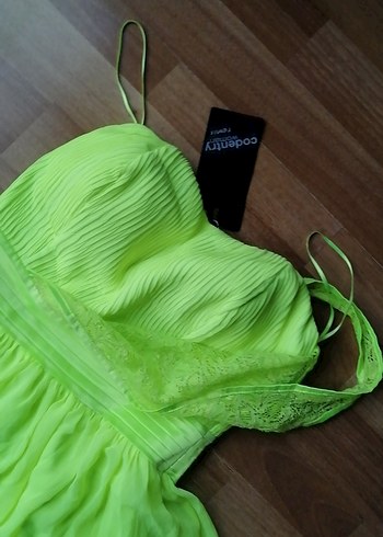 xs Beden Codentry lime Yeşil Pilili Midi Straplez Elbise