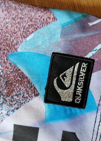 QUİKSİLVER sıfır çok tarz

Renkli Baskılı Erkek Mini Mayo - Görsel 4