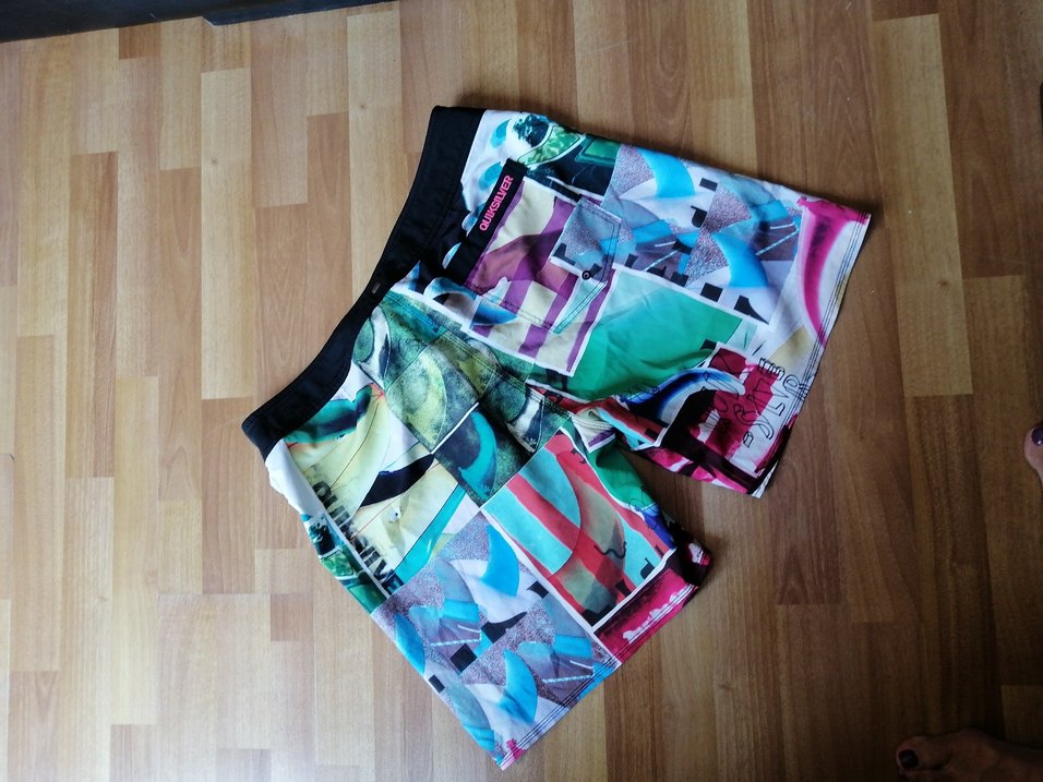 QUİKSİLVER sıfır çok tarz

Renkli Baskılı Erkek Mini Mayo - Görsel 2