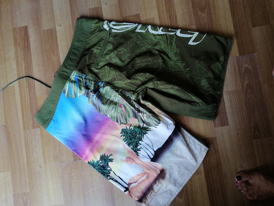 REEF şahane renkler 

Baskılı Yeşil Kemerli Erkek Mini Mayo - Görsel 3