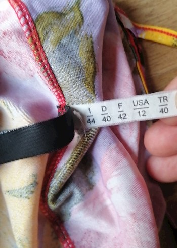 Ay-yıldız Renkli Çiçek Desenli Uzun Askılı V Yaka Body - Görsel 10