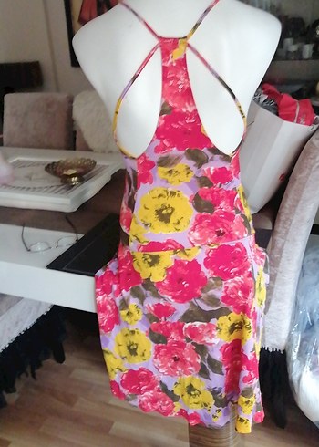 Ay-yıldız Renkli Çiçek Desenli Uzun Askılı V Yaka Body - Görsel 7