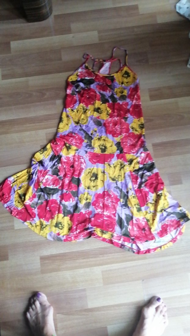 Ay-yıldız Renkli Çiçek Desenli Uzun Askılı V Yaka Body - Görsel 3