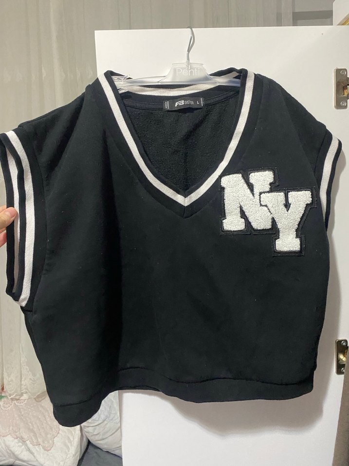 Siyah V Yaka Nakışlı Kadın süwet - Görsel 3