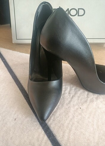 38 Beden siyah Renk Siyah 38 numara stiletto 